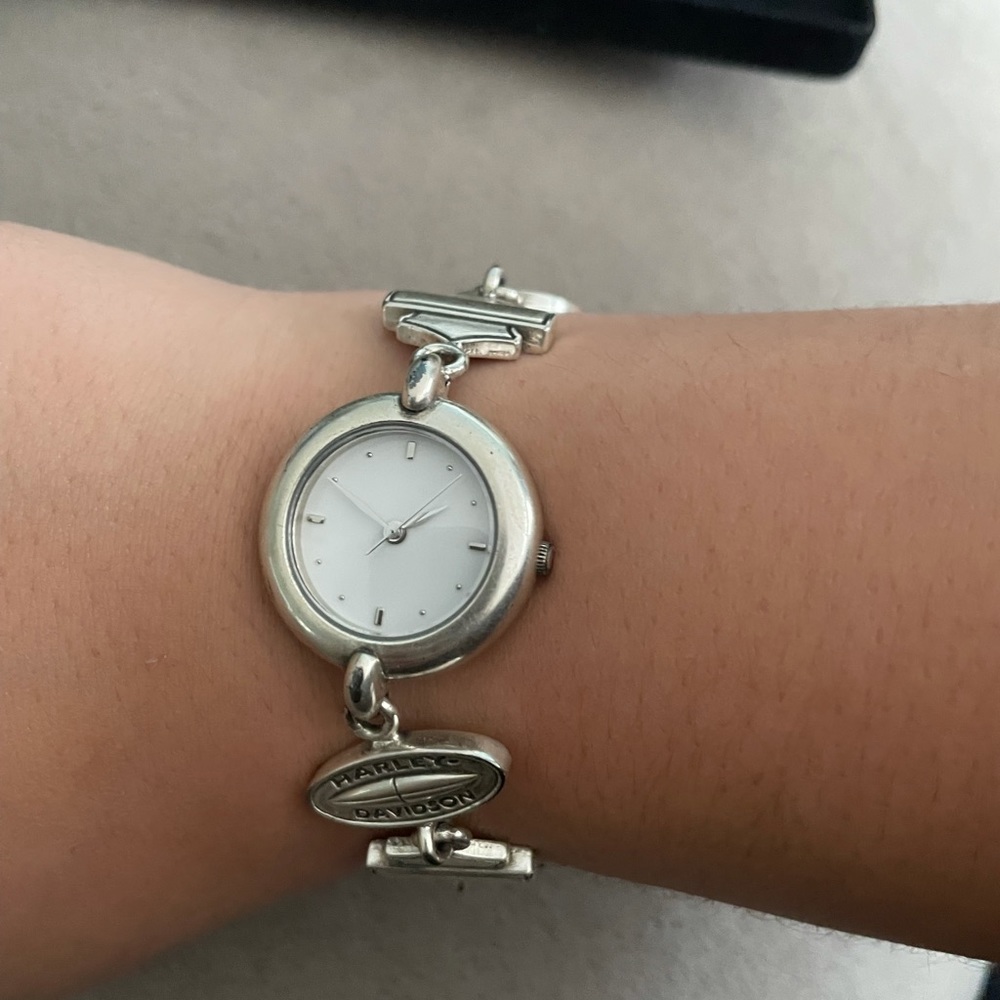 Harley Davidson Women’s Chain Watch